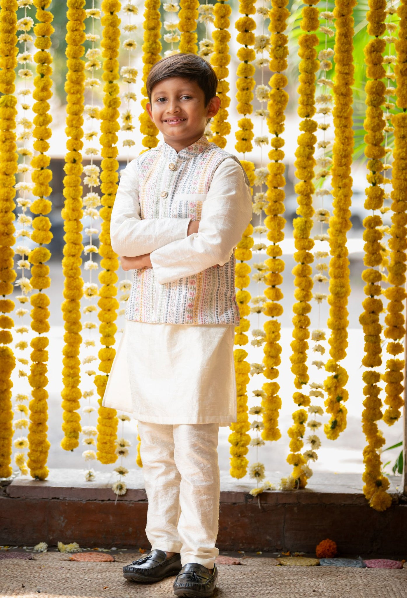 Ethnic Kurta With off white Embroidered Jacket And Pyjama