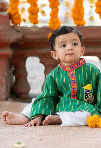 Green Printed Ikkat Kurta With Pyjama