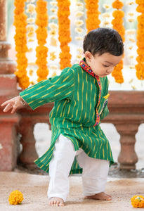 Green Printed Ikkat Kurta With Pyjama