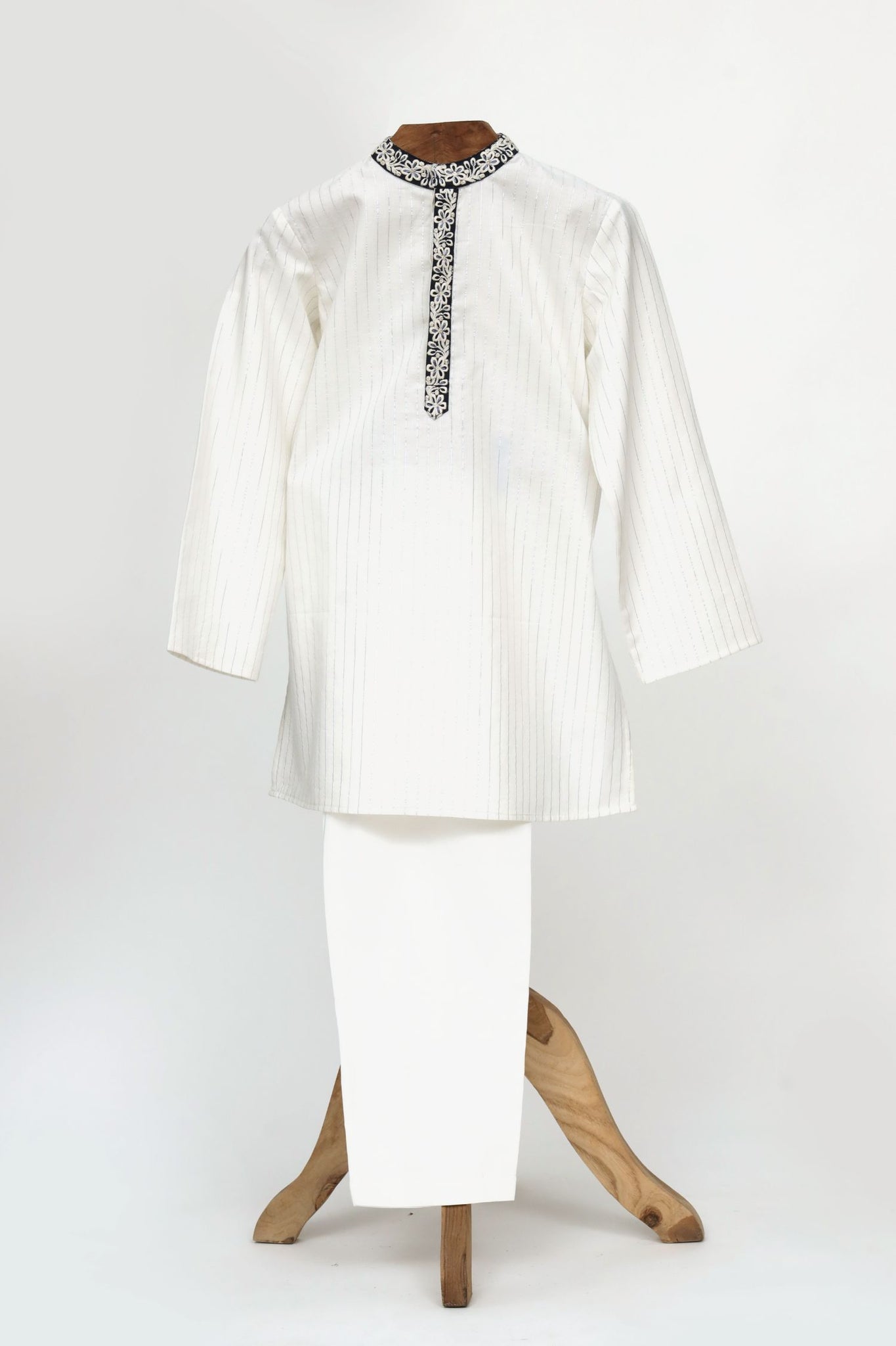 Silver Lurex Kurta With Glaze Cotton Pyjama