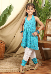 Zarkha Girls Ethnic Halter Neck Tunic With Zari Stripes And Off-White Pyjama In Cotton