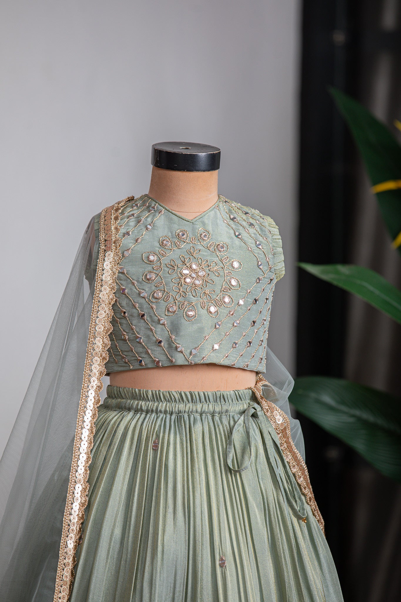 GREEN HEAVY MIRROR GHAGRA