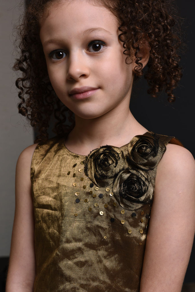 3 Flowers Top & Box Pleated Gold Skirt Set