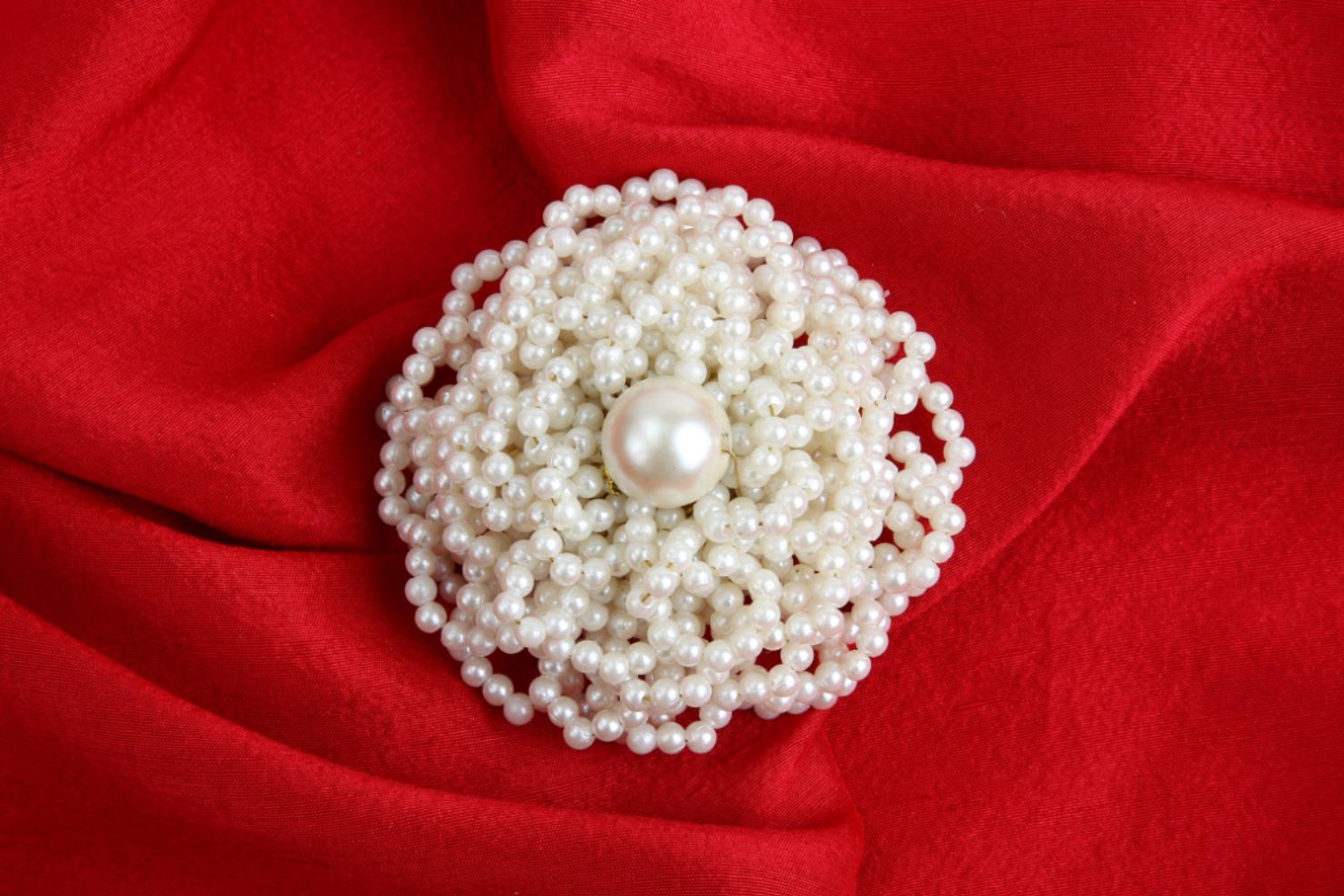 The Cara Handmade Pearl Clip